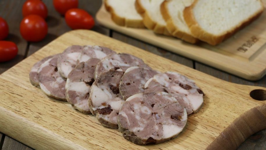 Salam natural de casă - E super gustos și simplu de făcut. Poți uita de cel din comerț