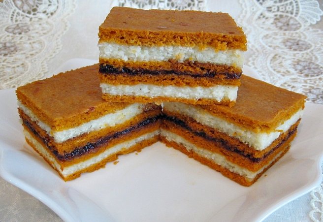 Prăjitură cu griș și suc de roșii - cea mai gustoasă prăjitură de post