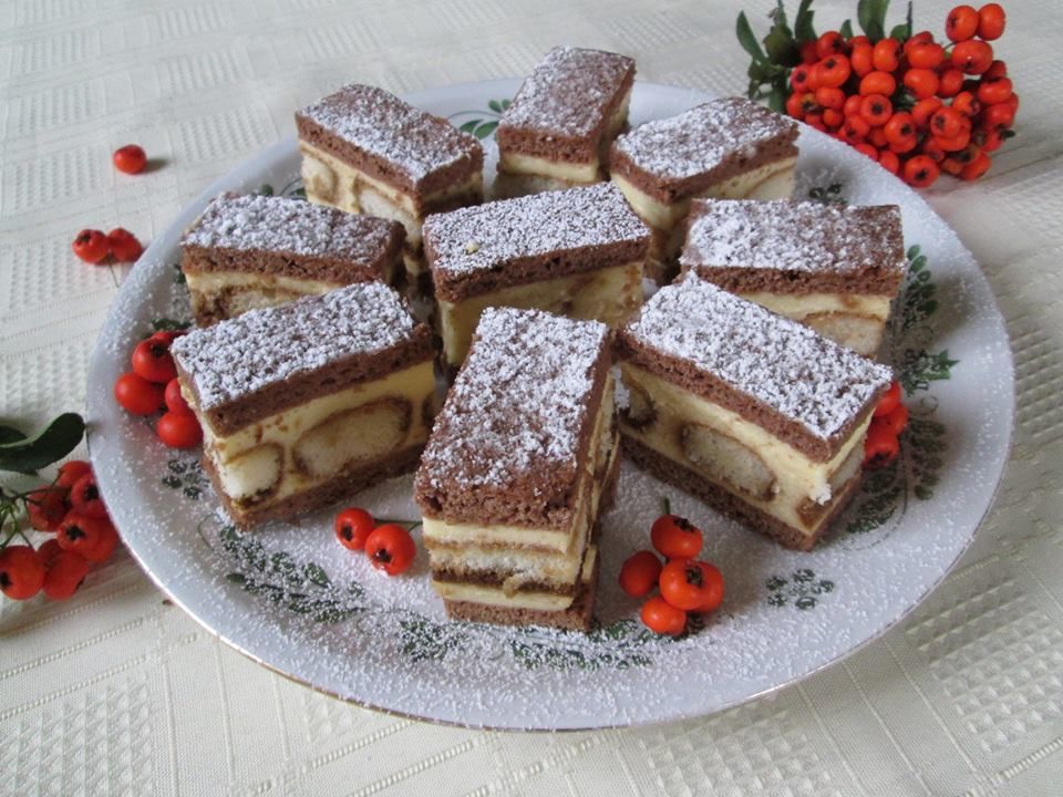 Prăjitură cu pișcoturi - Este de-a dreptul delicioasă!