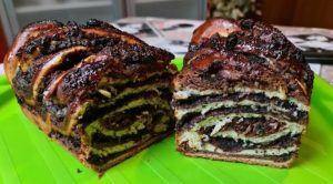 Babka - Cozonacul plin cu ciocolată și vanilie - este un deliciu