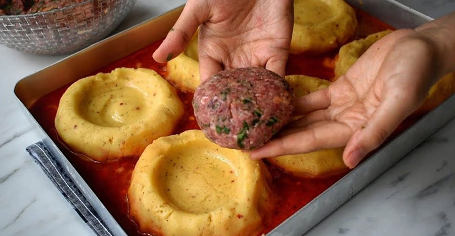 Cartofi Cu Chiftele La Cuptor - Un Preparat Minunat Cu Care Poți Surprinde Pe Oricine