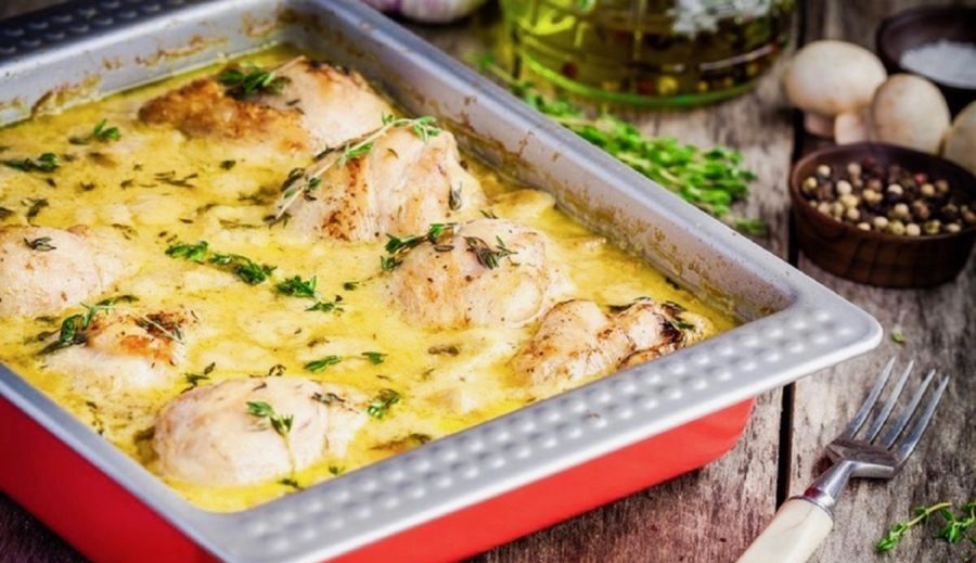 Friptură de pui - În sos delicios cu muștar și ciupercuțe. Fin și delicios