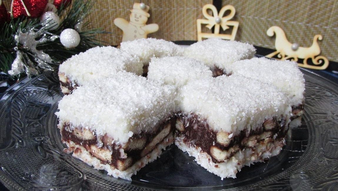 Prăjitură cu blat din biscuiți