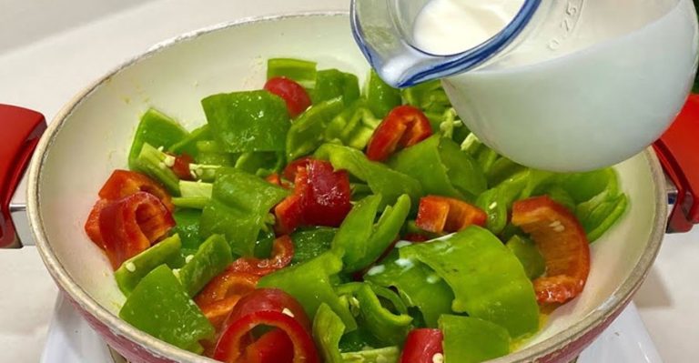 Mâncărică de ardei cu lapte - gata în mai puțin de jumătate de oră