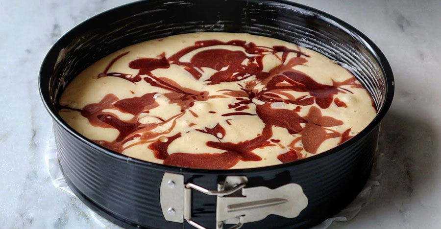 Prăjitură Simplă Și Pufoasă În Mai Multe Culori - Rețetă Rapidă Și Ușoară