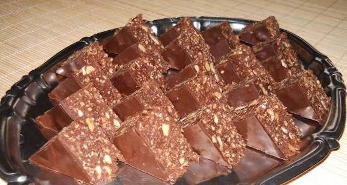 Prăjitură cu ciocolată