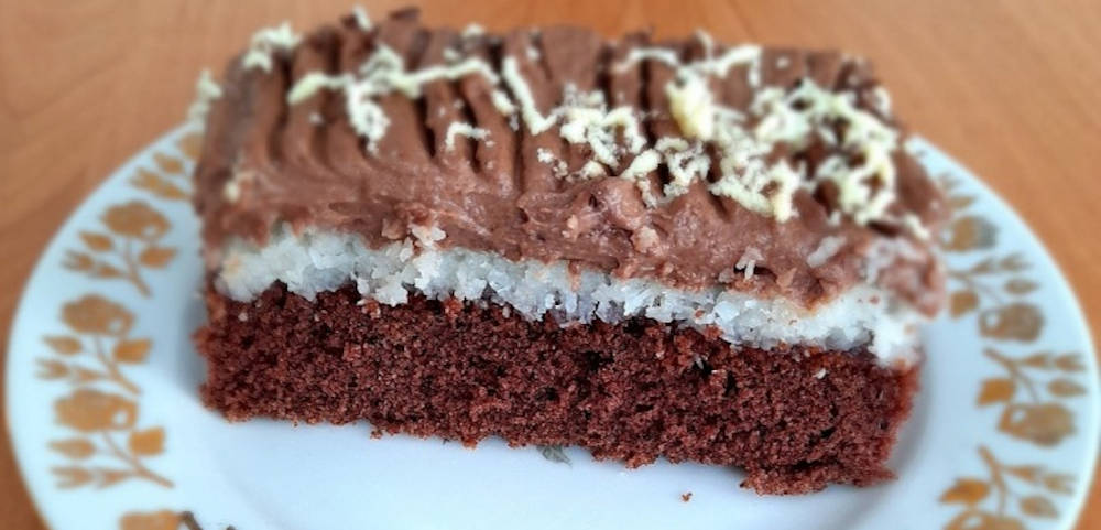 Prăjitură cu nucă de cocos și cremă pariziană - desertul pe care vei dori să-l mănânci în fiecare zi