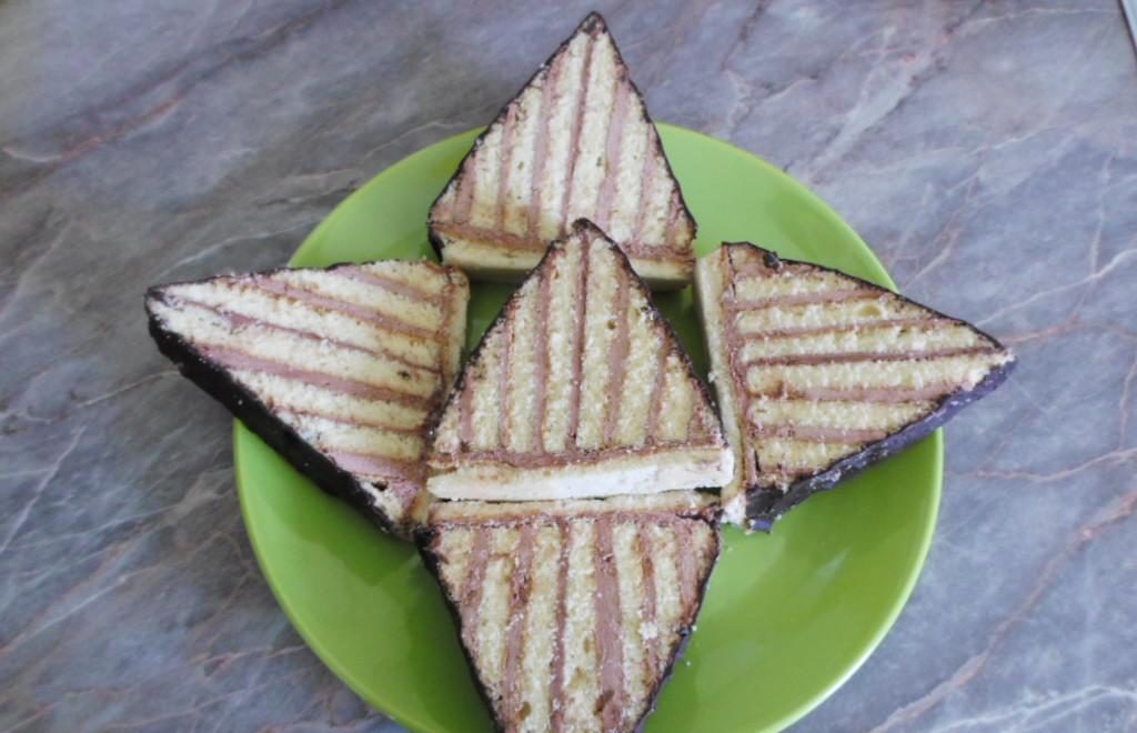 Prăjitură Piramidă - Foarte ușor de făcut și de-a dreptul delicioasă!