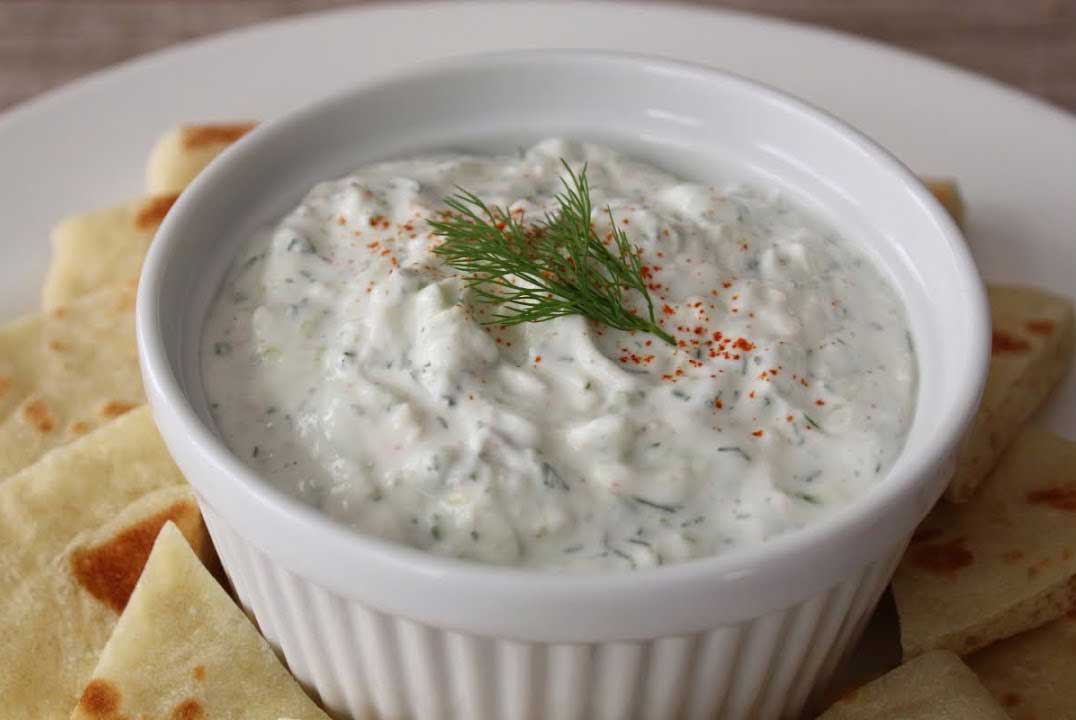 Un altfel de sos Tzatziki: 100 gr  de caju