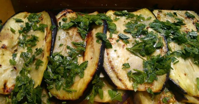 Cum se pun vinetele la marinat - N-o să-ți vină să crezi cât e de simplui