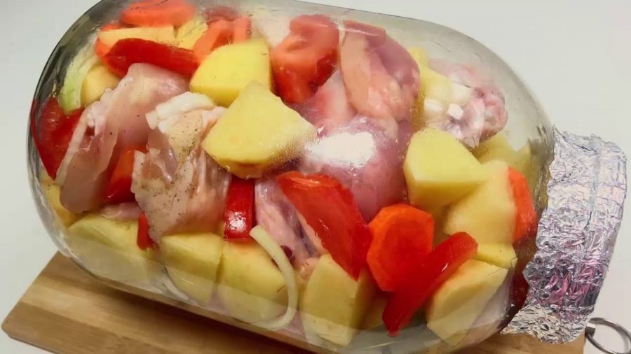 Pulpe de pui cu legume