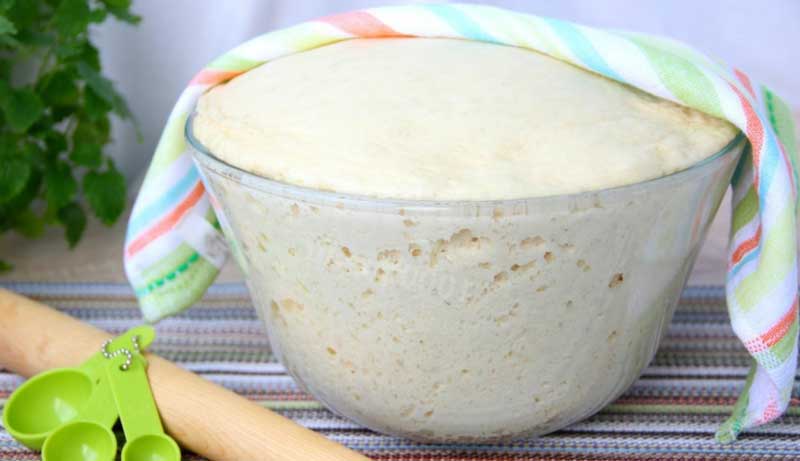 Rețetă de aluat pe bază de iaurt potrivit pentru plăcinte