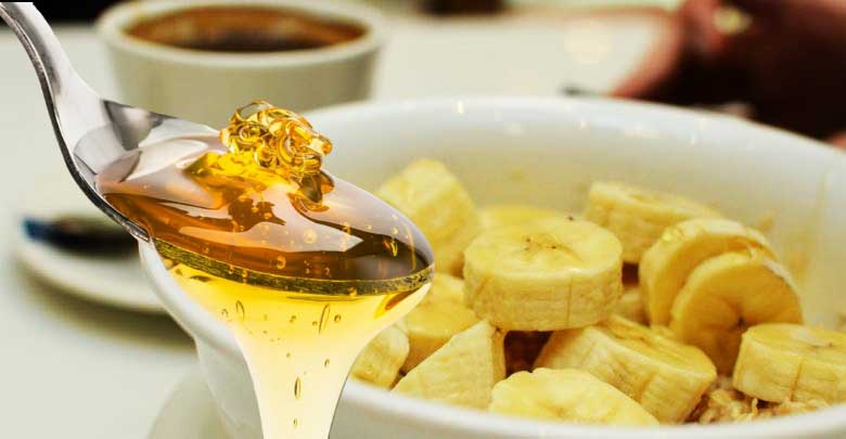 Banane cu MIERE de ALBINE. Ameliorează tusea și bronșita. Vezi cum se prepară