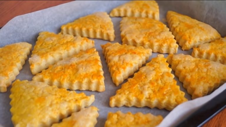 Biscuiți de casă fragezi și aromați – Se prepară din 320g făină