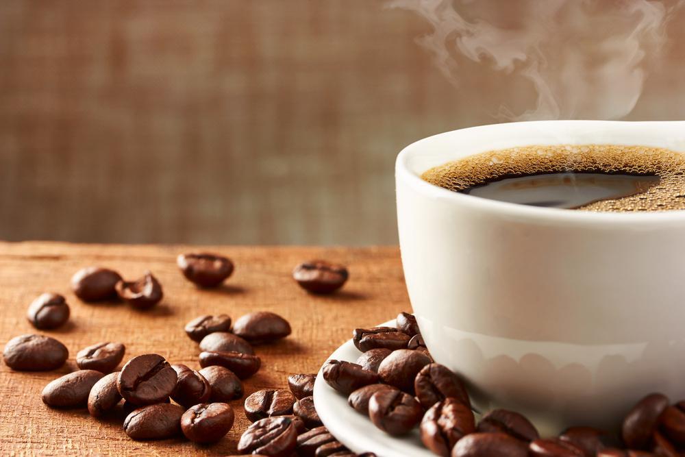 De ce nu trebuie să bei cafea imediat după ce te trezești?