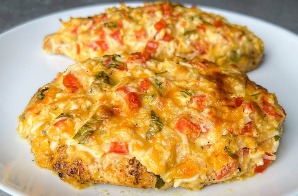 Rețetă de carne cu cartofi la tavă. O mâncare demnă de orice masă festivă