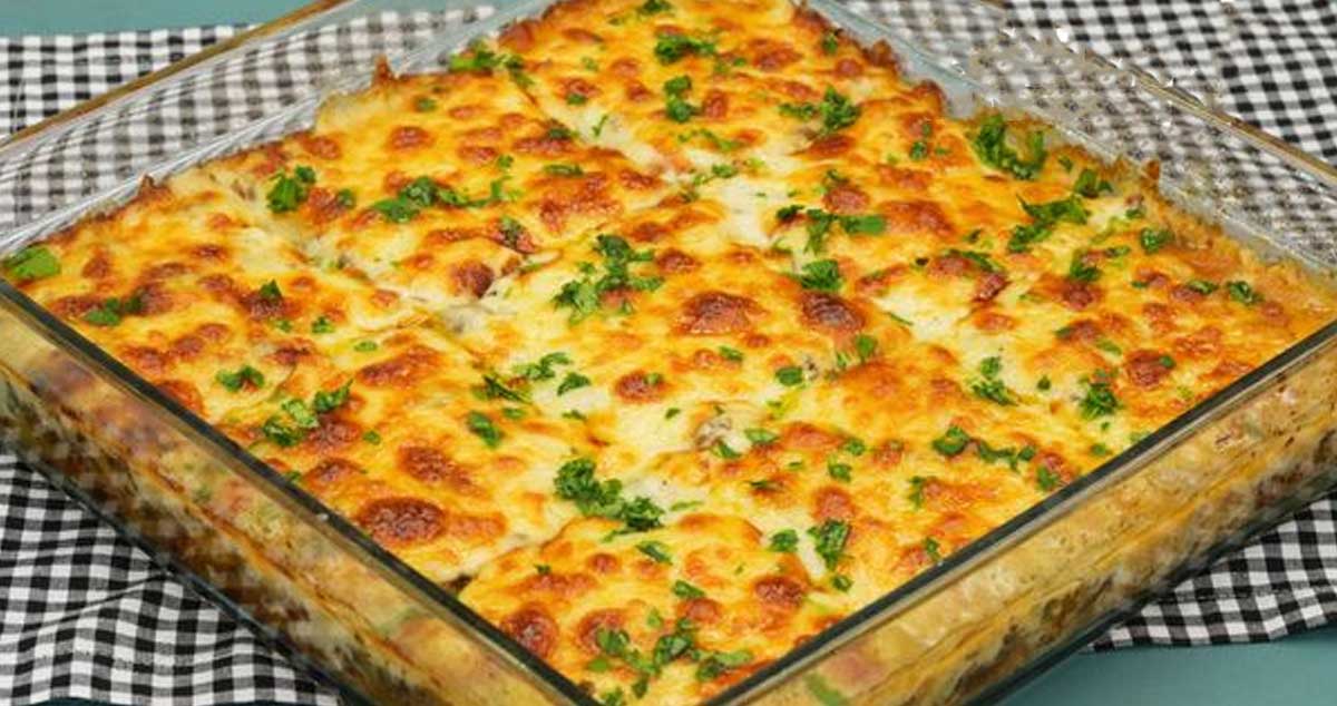 Rețetă de Cartofi cu Ciuperci și Sos Bechamel la Cuptor