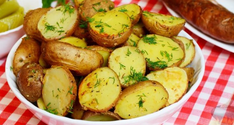 Cartofi cu unt și usturoi - Un mod delicios de preparare a cartofilor