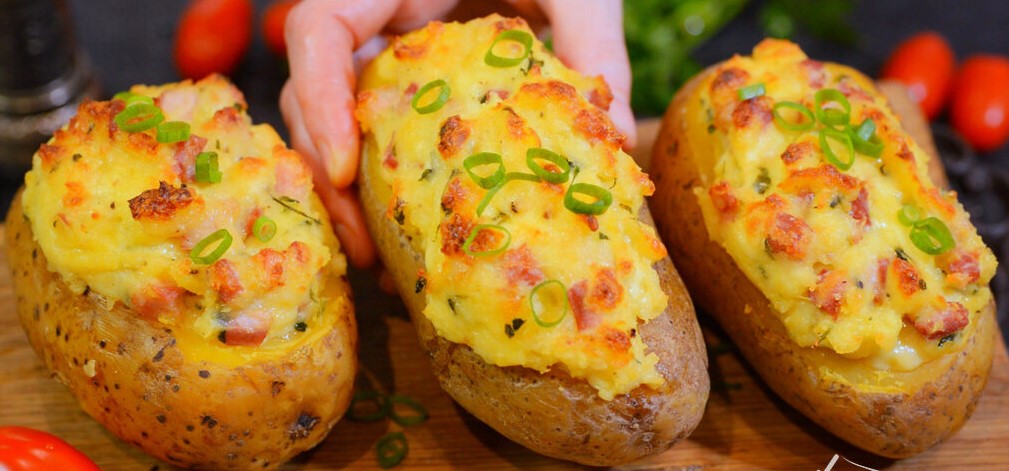 Cartofi umpluți la cuptor