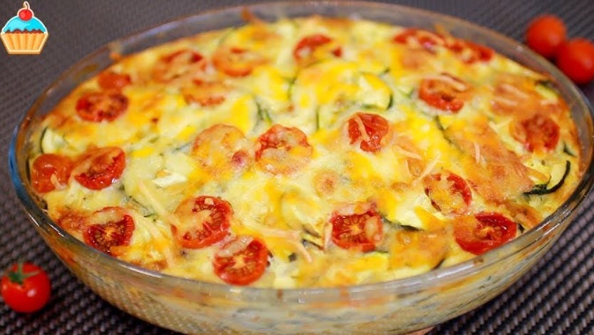 Caserolă de cartofi cu bacon și legume - o alegere perfectă pentru cina în familie