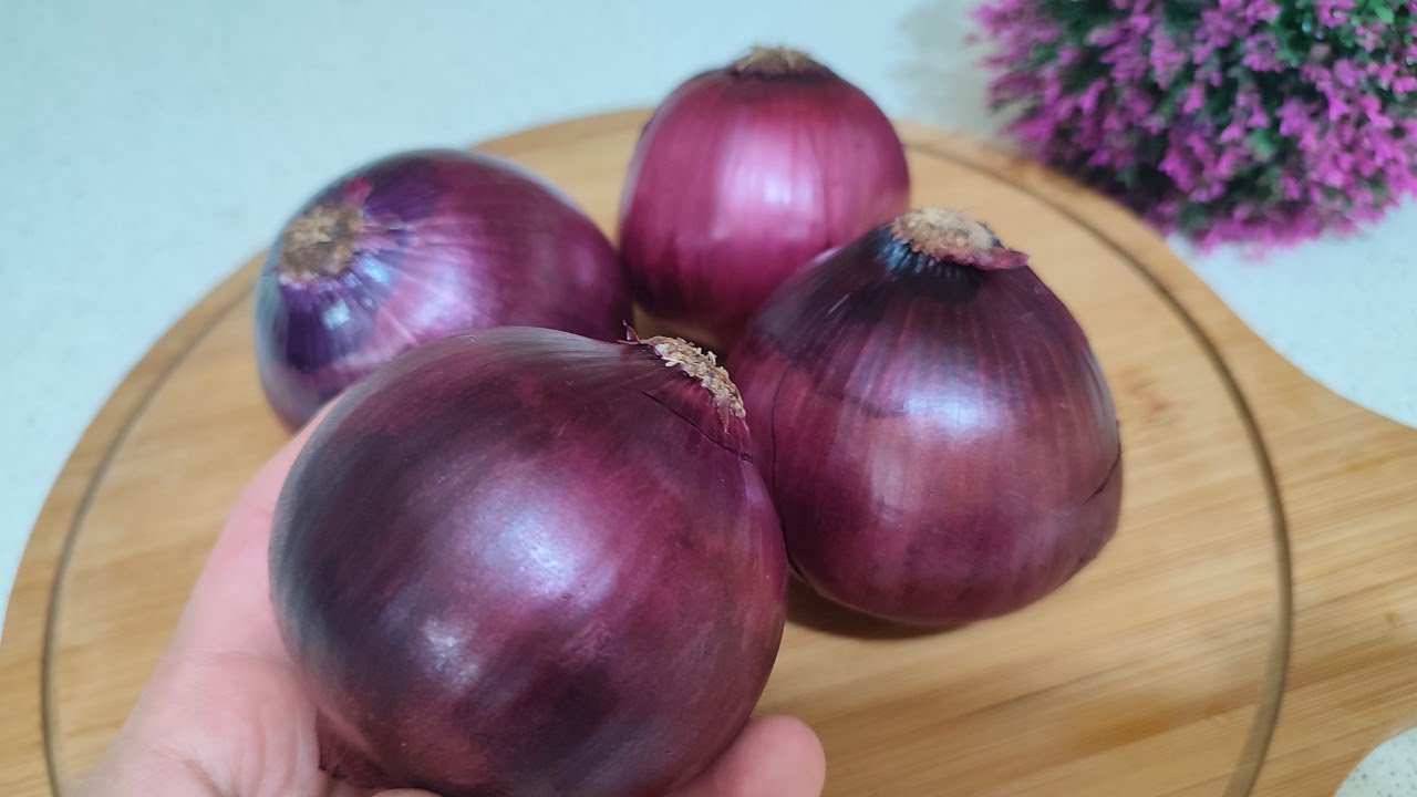 Ceapa roșie - vezi de ce este bine sa mănânci ceapă în fiecare zi