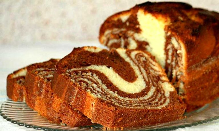 Chec Marmorat - cel mai pufos și aromat chec pentru sărbători