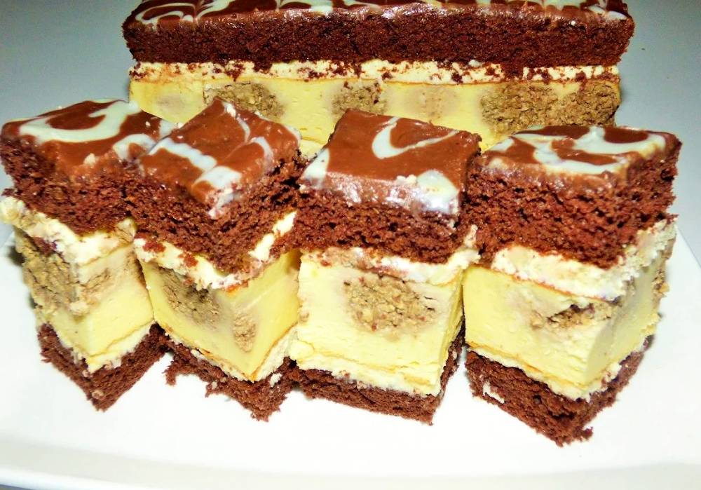 Cheescake cu bile de nuci și cremă de budincă - o prăjitură delicioasă