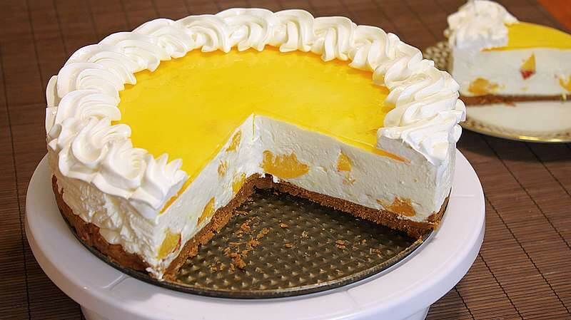Cheesecake cu piersici - o rețetă simplă pentru un desert delicios