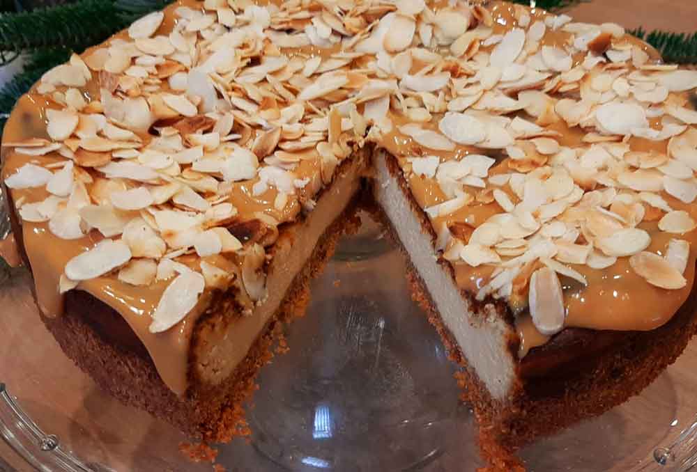 Cheesecake cu nuci și scorțișoară - un desert simplu