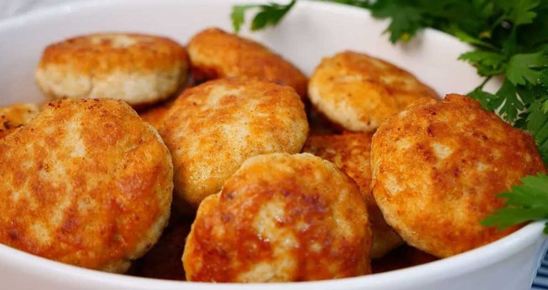 Chiftele suculente din carne de pui: niciodată nu mi-au ieșit atât de suculente și bune