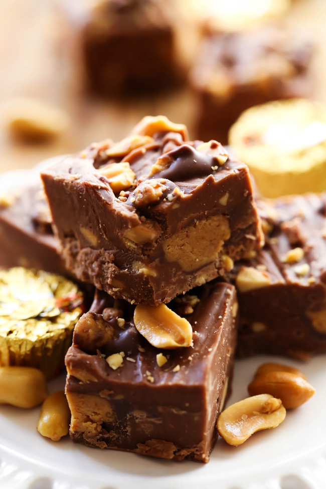 Cuburi de ciocolată cu biscuiți și alune - sunt delicioase și ușor de preparat