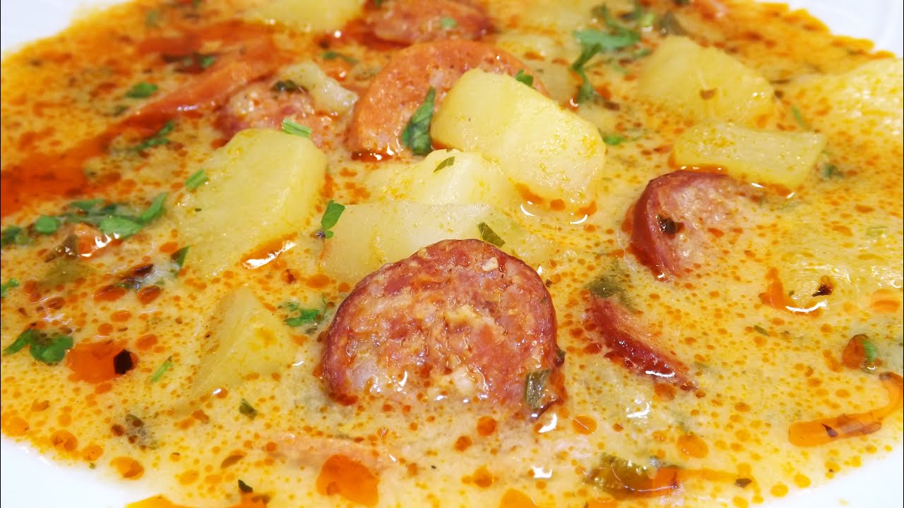 Ciorbă ardenelească cu cartofi și afumătură. Mamă