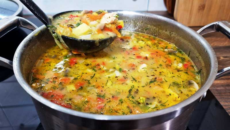 Ciorbă austriacă de pui cu legume – o rețetă deosebită
