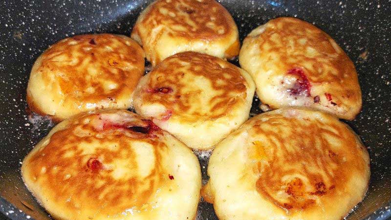 Cele mai pufoase clătite cu fructe