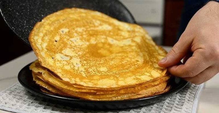 Clătite cu lapte - Rețetă clasică de clătite pufoase