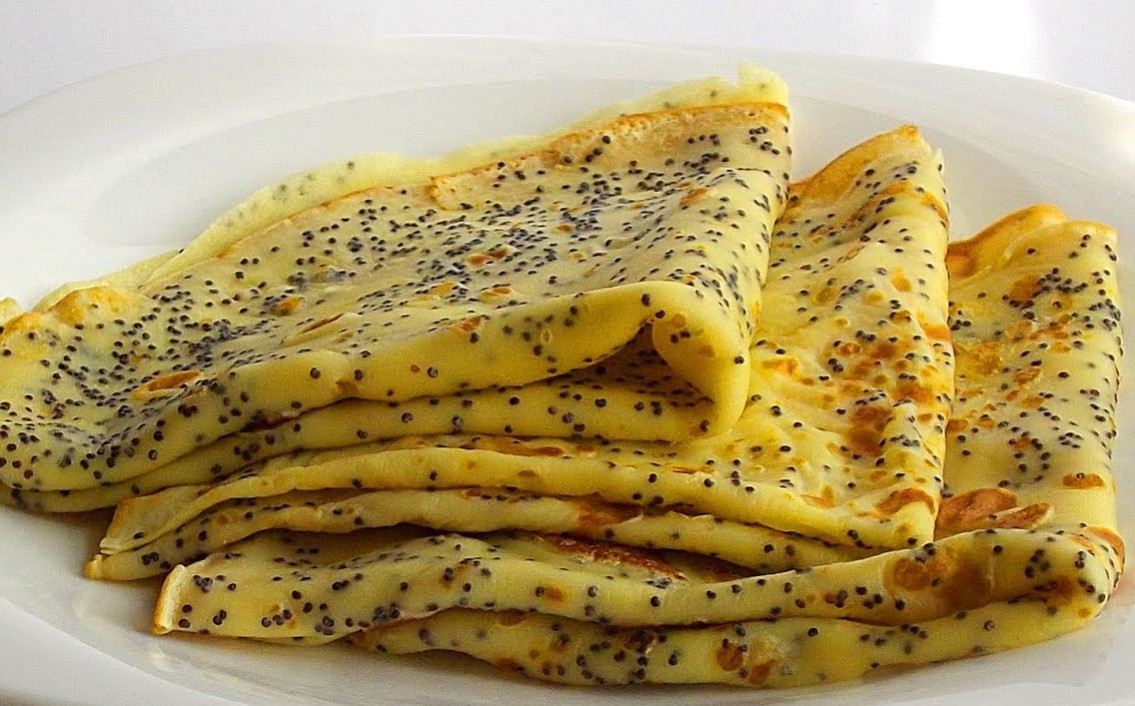 Clătite cu Mac și Coajă de Lămâie