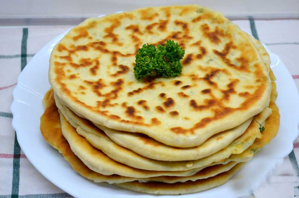 Turte cu iaurt și cașcaval - Se prepară în câteva minute. Pufoase și delicioase!