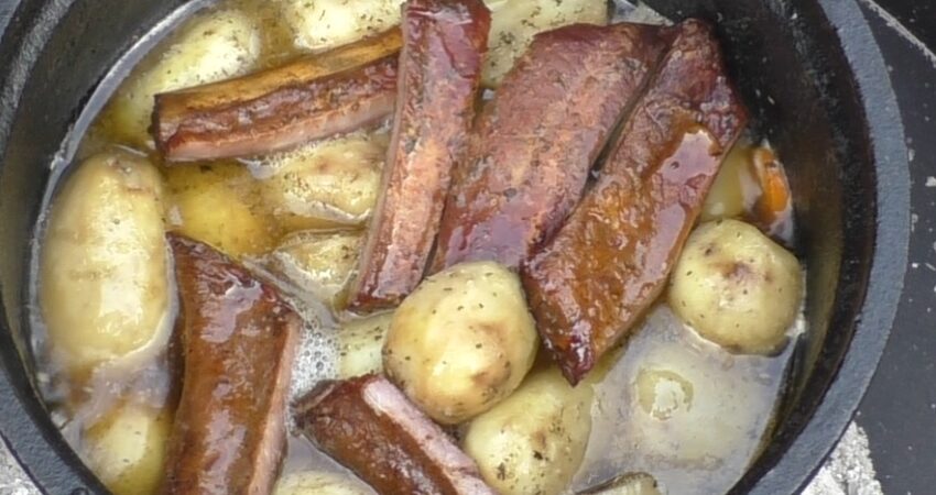 Coaste de porc cu cartofi