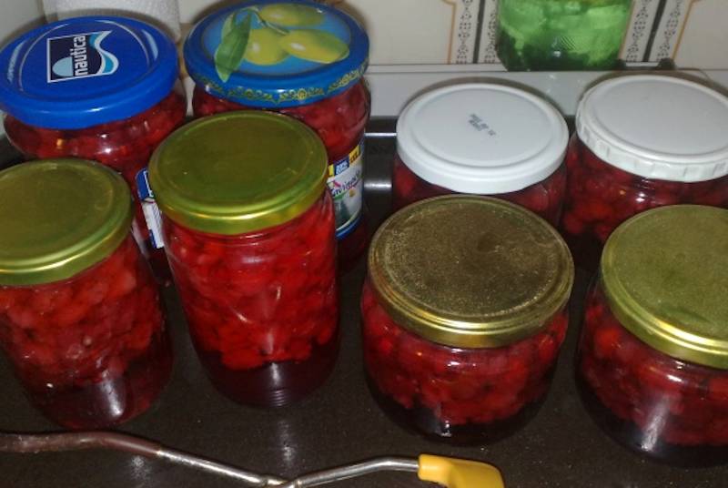 Rețetă de Compot de Zmeură. Se prepară doar din 3 ingrediente
