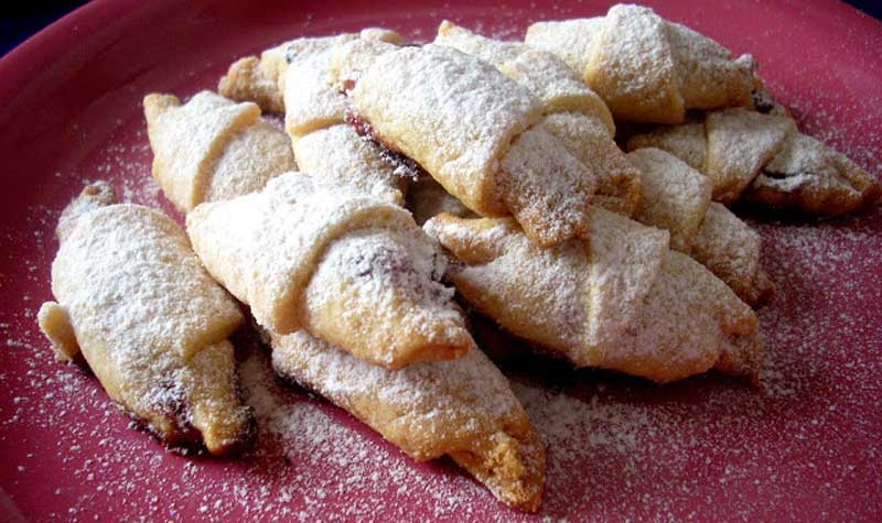 Cele mai fragede cornulețe – atât de bune că ți se topesc în gură