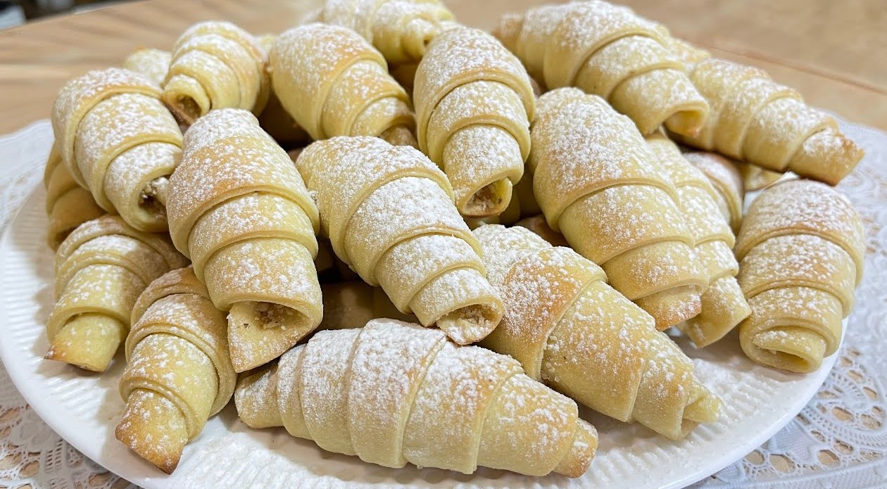Cornulețe cu nucă - Deliciul de care nu te mai saturi