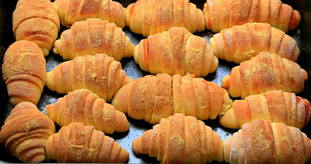 Cornulețe sărate cu făină de porumb – inedite și foarte gustoase