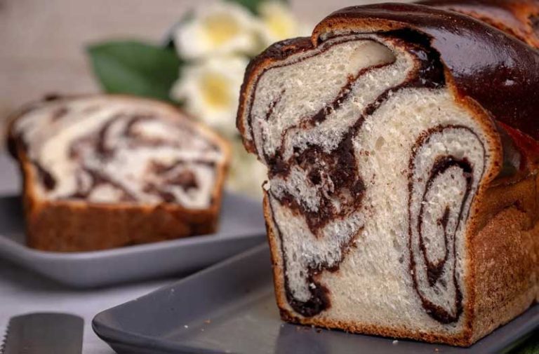 Rețetă de cozonac cu nucă: Nu necesită frământare! Se face foarte ușor