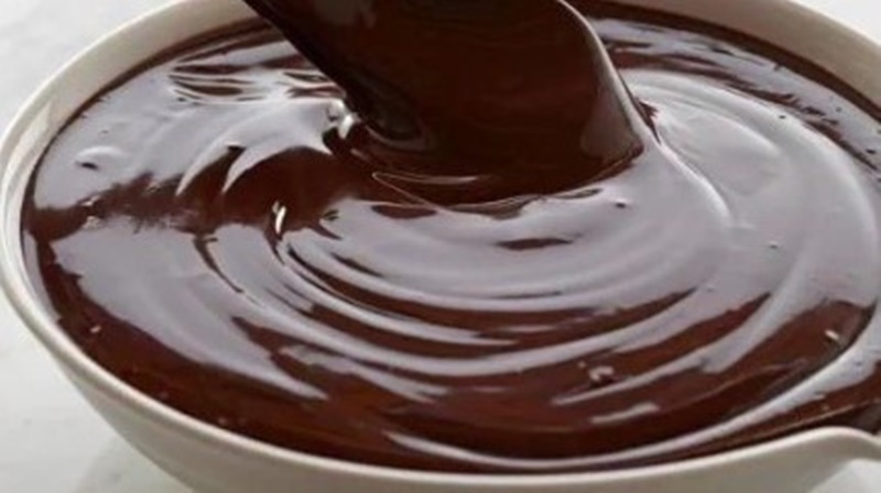 Rețeta clasică de cremă de ciocolată pentru prăjituri