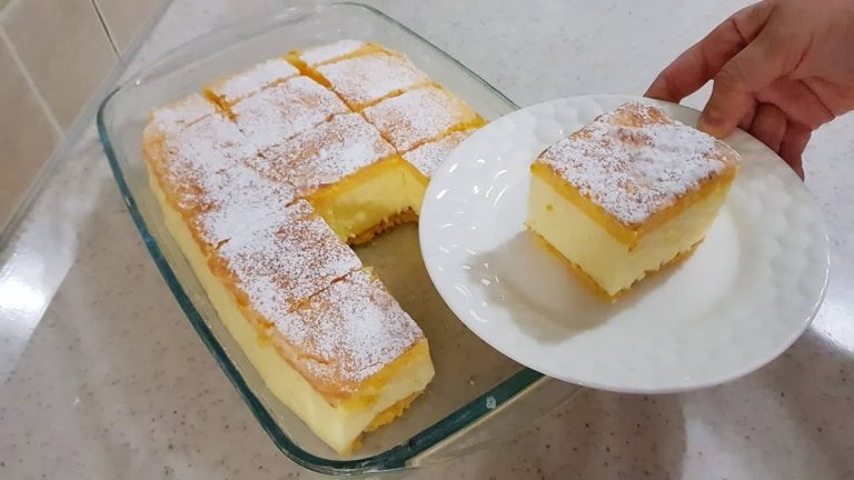 Cremșnit delicios cu cremă fiartă de vanilie - Iată cât de ușor se face