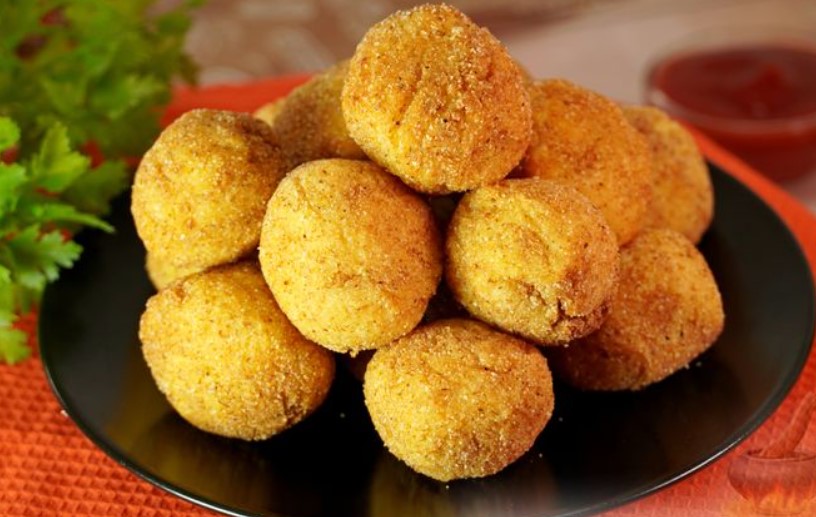 Chifteluțe din cartofi cu verdeață și usturoi - Mm