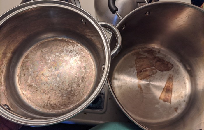 Iată cum poți scăpa rapid de murdăria de pe Oale și tigăi. Secretul: Bicarbonatul de sodiu - Iată cum se folosește