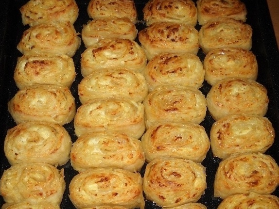 Pateuri Sarate cu Brânză - Musafirii le vor adora!