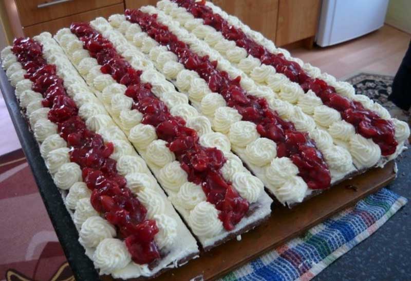 Prajitura cu viisne si crema