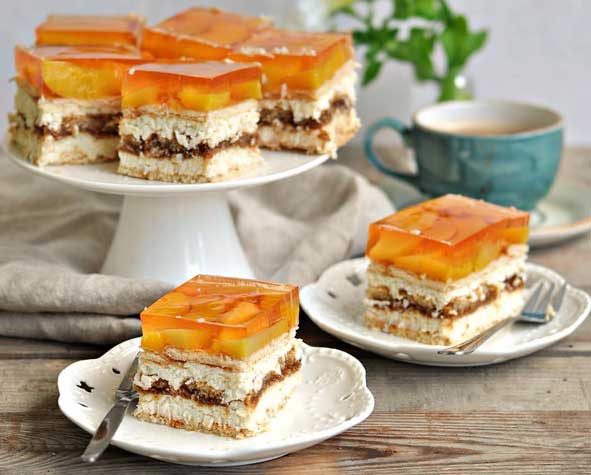 felie prajitura jeleu piersici